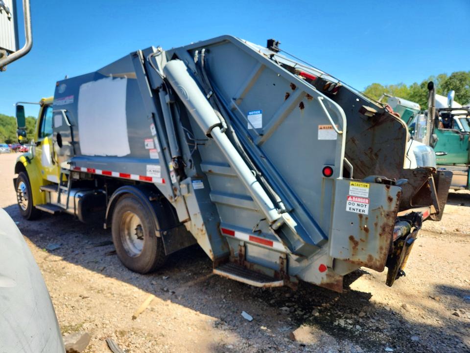 2015 Freightliner M2 VIN 3ALACXDT1FDGB7810 COPART salvage auction — MINOR DENT/SCRATCHES, Va - Clean Title Export Only, sold $4,650 on 2026-09-17 (photo 2)