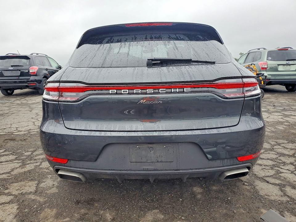 2021 Porsche Macan VIN WP1AA2A5XMLB06059 COPART salvage auction — WATER/FLOOD, PA - CERTIFICATE OF SALVAGE, sold $20,300 on 2026-09-11 (photo 6)