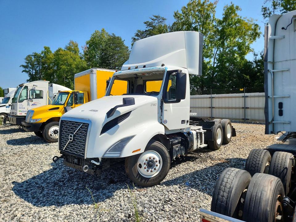 2024 Volvo Vnl VIN 4V4NC9EH6RN654943 — COPART salvage auction photo