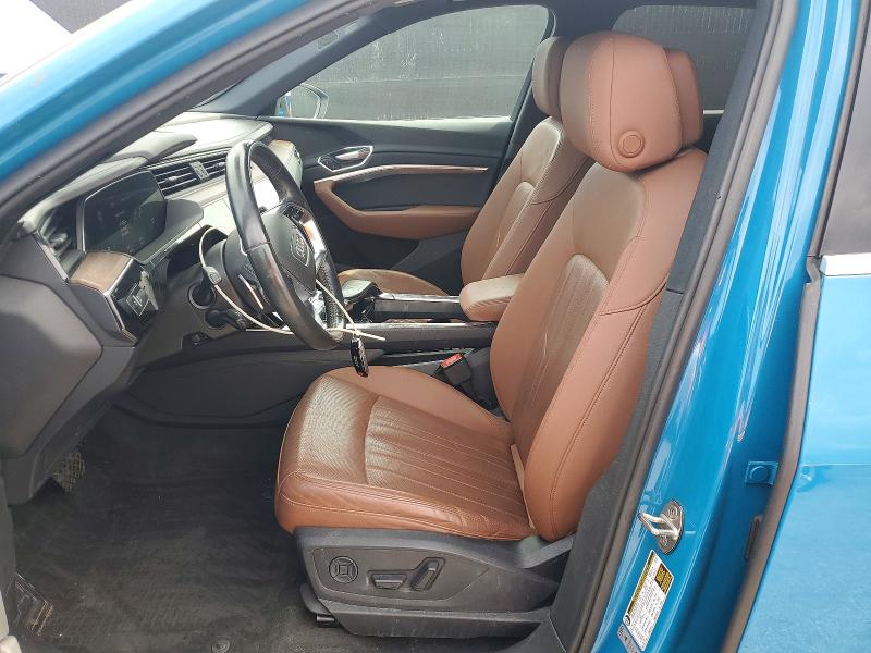 2019 Audi E-tron VIN WA1LABGE3KB012765 COPART salvage auction — MINOR DENT/SCRATCHES, Fl - Certificate Of Title, sold $14,300 on 2026-10-13 (photo 7)