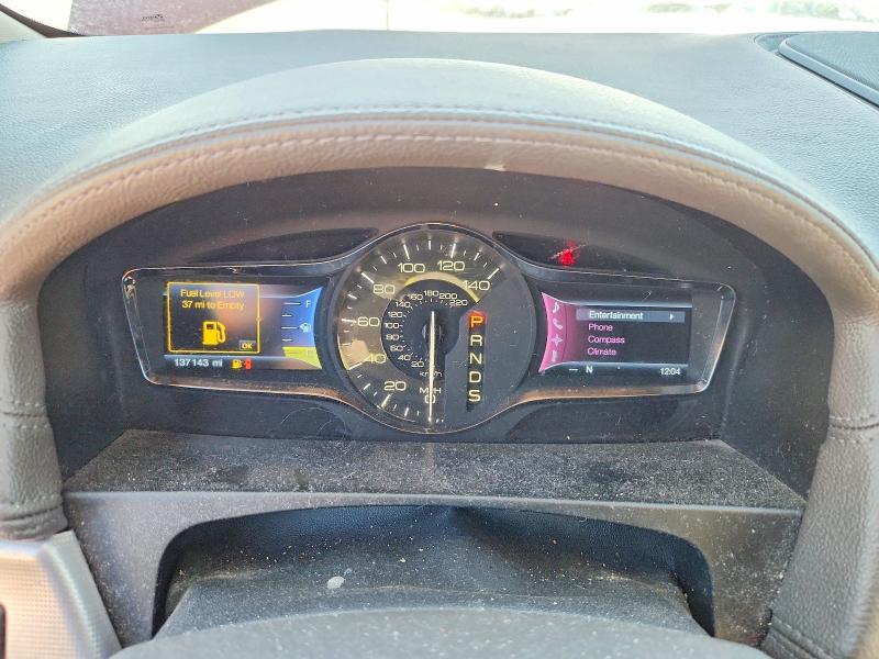 2013 Lincoln Mkx VIN 2LMDJ6JK3DBL10374 COPART salvage auction — UNDERCARRIAGE, CA - SALVAGE CERTIFICATE, sold $550 on 2026-09-25 (photo 9)