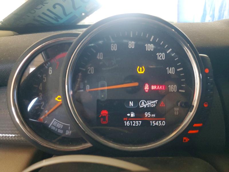 2017 Mini Cooper VIN WMWXU1C52H2D58040 COPART salvage auction — MINOR DENT/SCRATCHES, KY - CERTIFICATE OF TITLE (P), sold $3,100 on 2026-10-08 (photo 9)