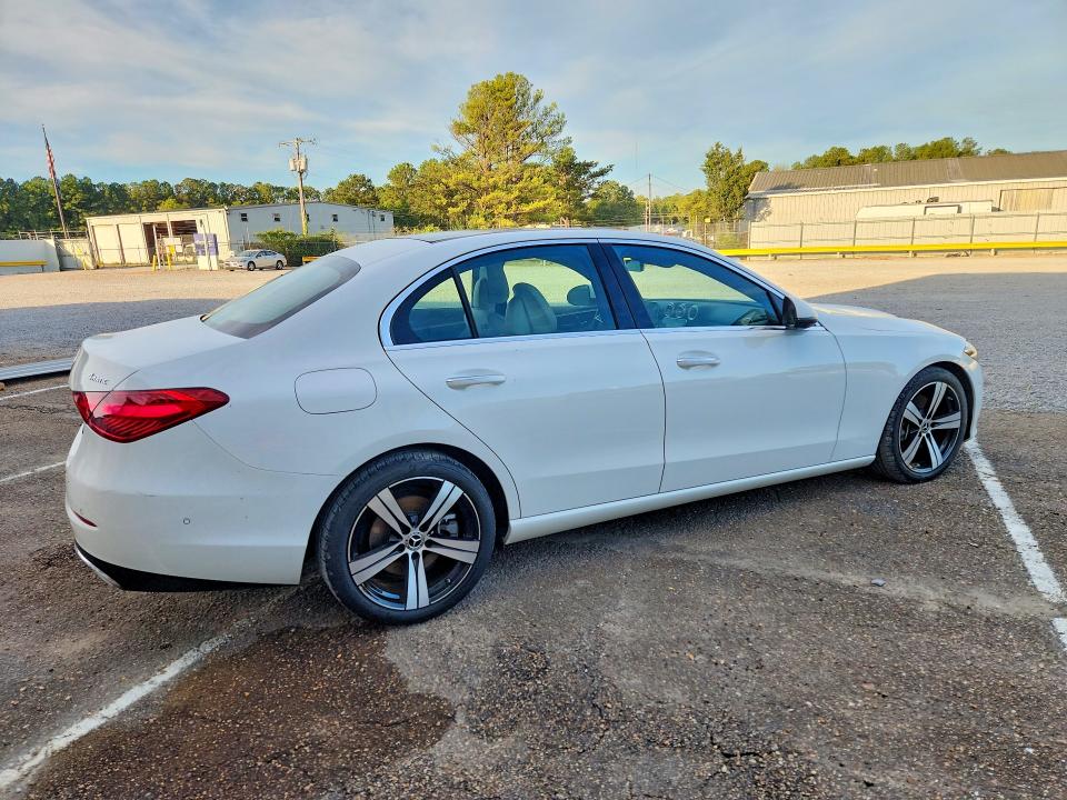 2024 Mercedes-benz C class VIN W1KAF4HB5RR129690 COPART salvage auction — NORMAL WEAR, MS - CERTIFICATE OF TITLE, sold $15,200 on 2026-09-10 (photo 3)