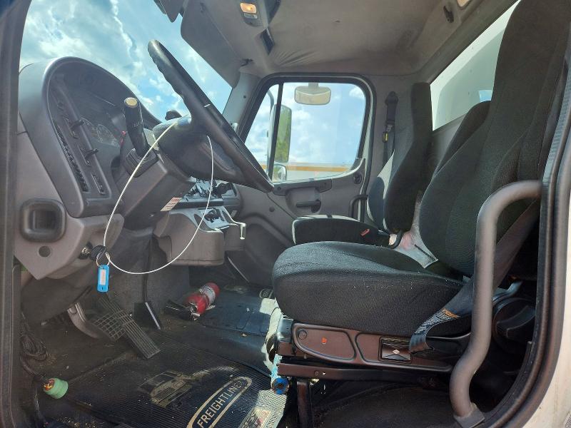 2019 Frht - freightliner VIN 3ALACWFC3KDKR0006 COPART salvage auction — FRONT END, IN - CERTIFICATE OF TITLE (P), sold $6,100 on 2026-09-28 (photo 7)
