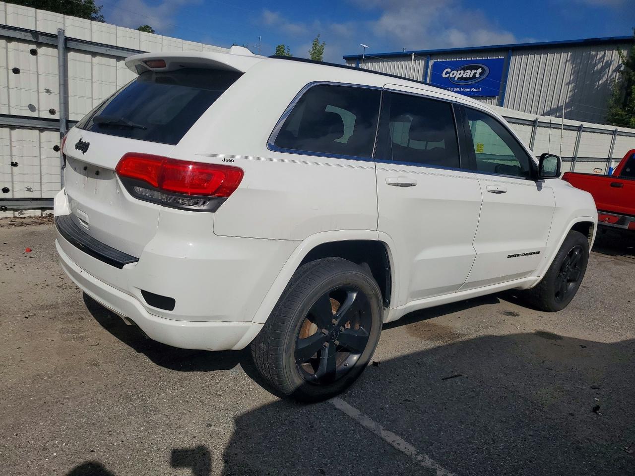 2015 Jeep Cherokee VIN 1C4RJFAG7FC651815 COPART salvage auction — Minor Dent/Scratches, NC - CERTIFICATE OF TITLE, sold $2,900 on 2026-09-18 (photo 3)