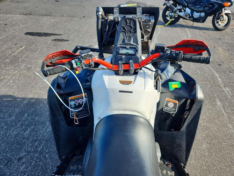 2017 Can-am/ brp Renegade VIN 3JBMWAV27HJ000204 COPART salvage auction — WATER/FLOOD, Fl - Certificate Of Title, sold $1,800 on 2026-09-16 (photo 5)
