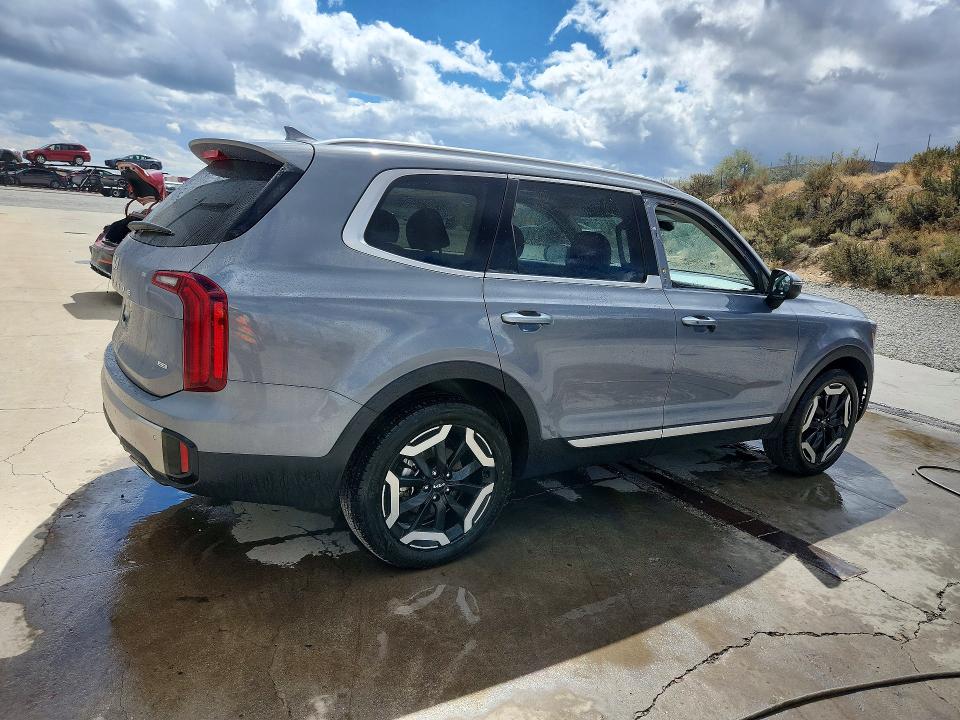 2025 Kia Telluride VIN 5XYP6DGC8SG696897 COPART salvage auction — MINOR DENT/SCRATCHES, Ca - Certificate Of Title, sold $19,300 on 2026-09-23 (photo 3)