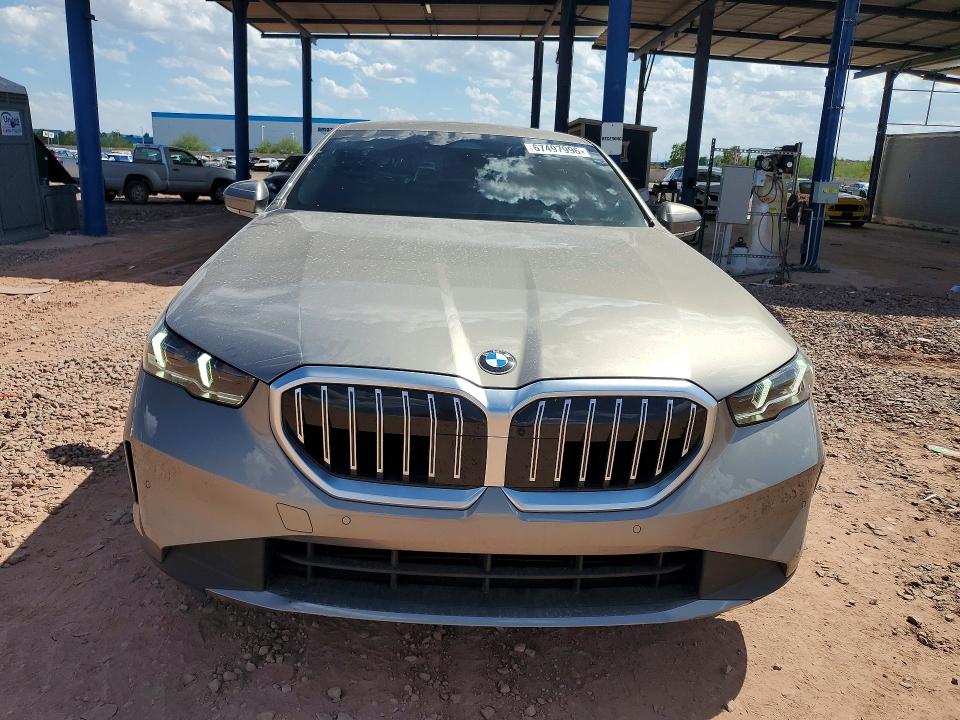 2024 BMW 5er VIN WBA43FJ02RCT06295 COPART salvage auction — REAR END, Az - Cert Of Title - Salvage, sold $29,000 on 2026-09-15 (photo 5)