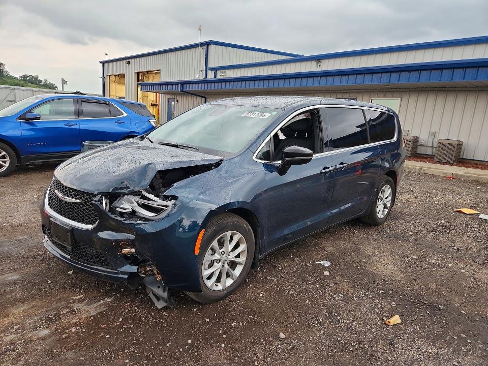 2025 Chrysler Pacifica VIN 2C4RC3BG0SR521612 — COPART salvage auction photo