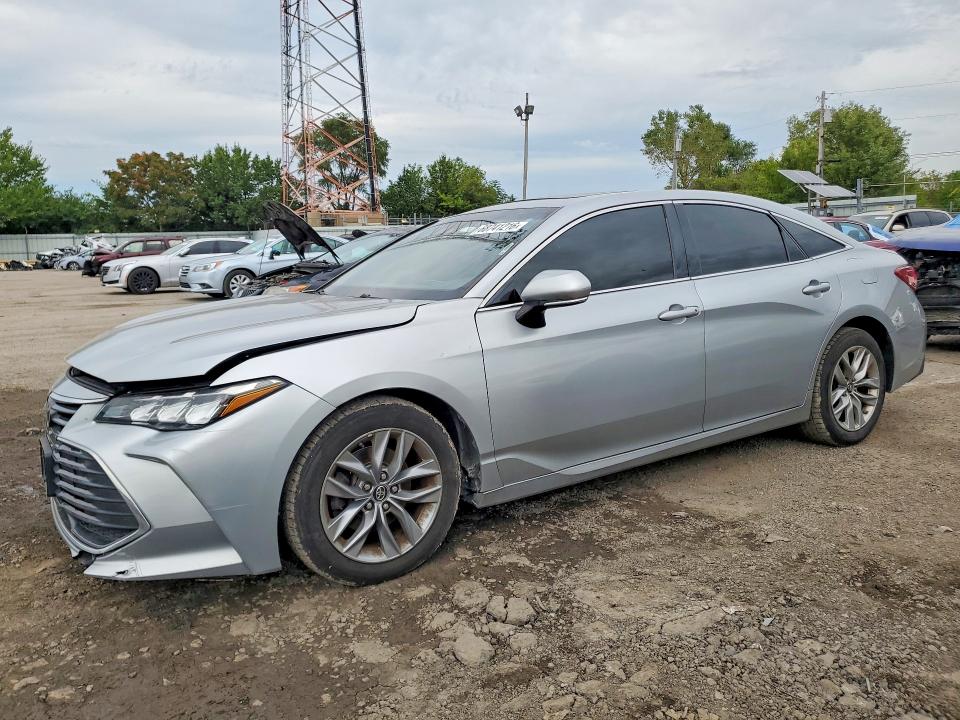 2019 Toyota Avalon VIN 4T1BZ1FB8KU010697 — COPART salvage auction photo