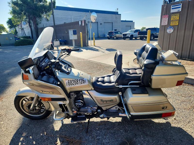 1988 kawasaki concours VIN JKAZG9B12JB500917 COPART salvage auction — MINOR DENT/SCRATCHES, CA - DIS/DLR/EXP ONLY CLEAN TITLE, sold $250 on 2026-09-22 (photo 3)