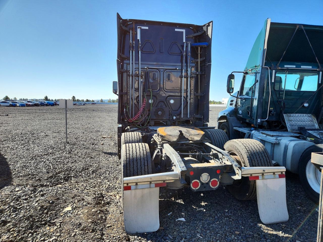 2021 Freightliner Cascadia 126 VIN 3AKJHHDRXMSMC0804 COPART salvage auction — Normal Wear, ND - CERTIFICATE OF TITLE FOR A VEH, sold $8,200 on 2026-10-16 (photo 6)