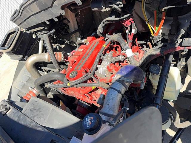 2019 International Mv-series VIN 1HTEUMML0KH568584 COPART salvage auction — MINOR DENT/SCRATCHES, CA - DIS/DLR/EXP ONLY CLEAN TITLE (P), sold $1,600 on 2026-10-03 (photo 7)