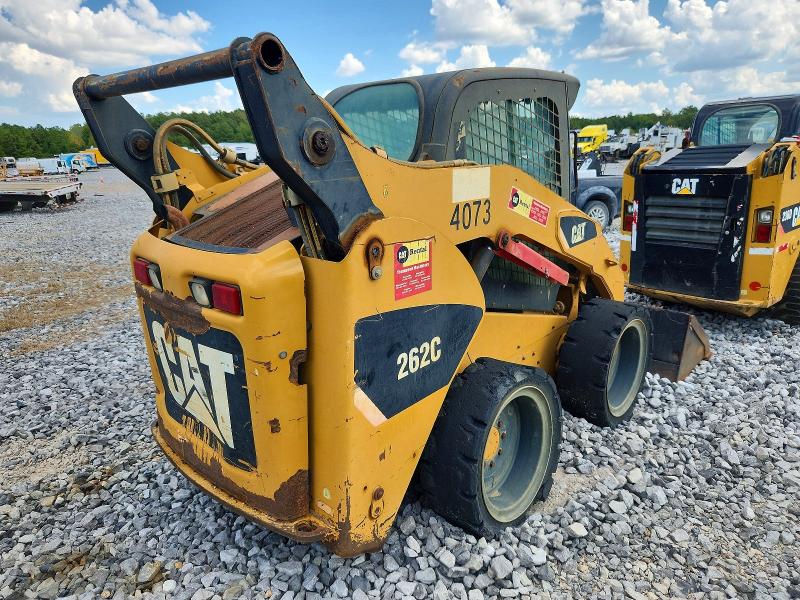 2011 Caterpillar 236d skid steer VIN CAT0262CJMST04073 COPART salvage auction — NORMAL WEAR, TN - BILL OF SALE, sold $7,100 on 2026-09-18 (photo 4)