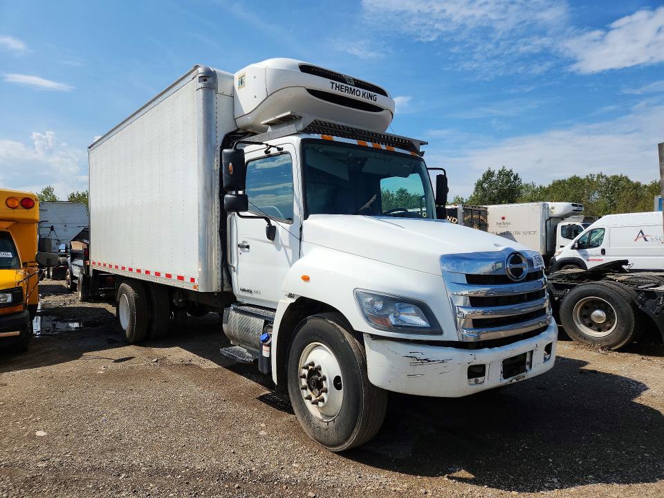 2020 Hino 258/268 VIN 5PVNJ8JM5L5S51199 COPART salvage auction — NORMAL WEAR, IL - CERTIFICATE OF TITLE, sold $8,700 on 2026-09-17 (photo 4)