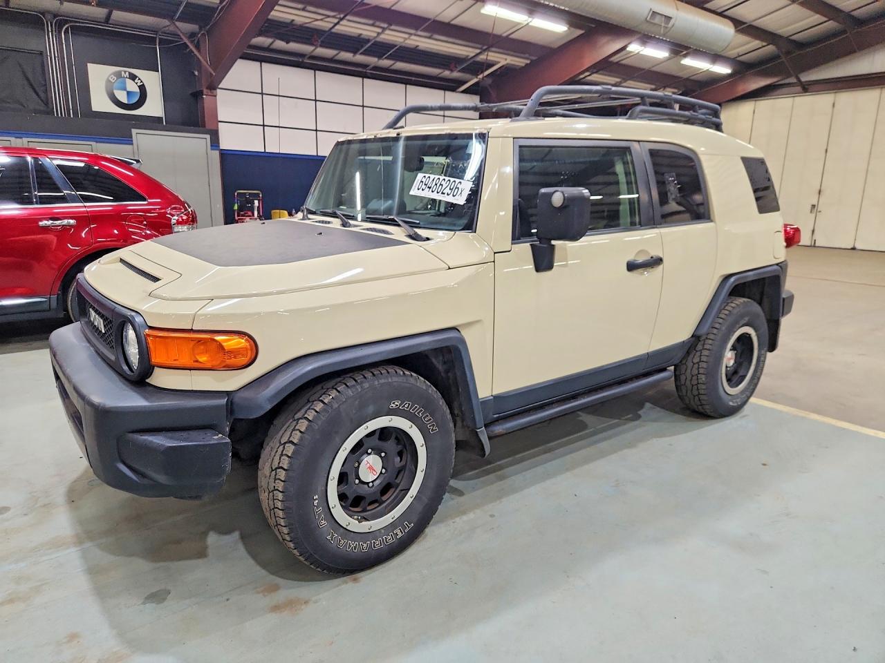 2010 Toyota FJ Cruiser VIN JTEBU4BF2AK076570 — COPART salvage auction photo