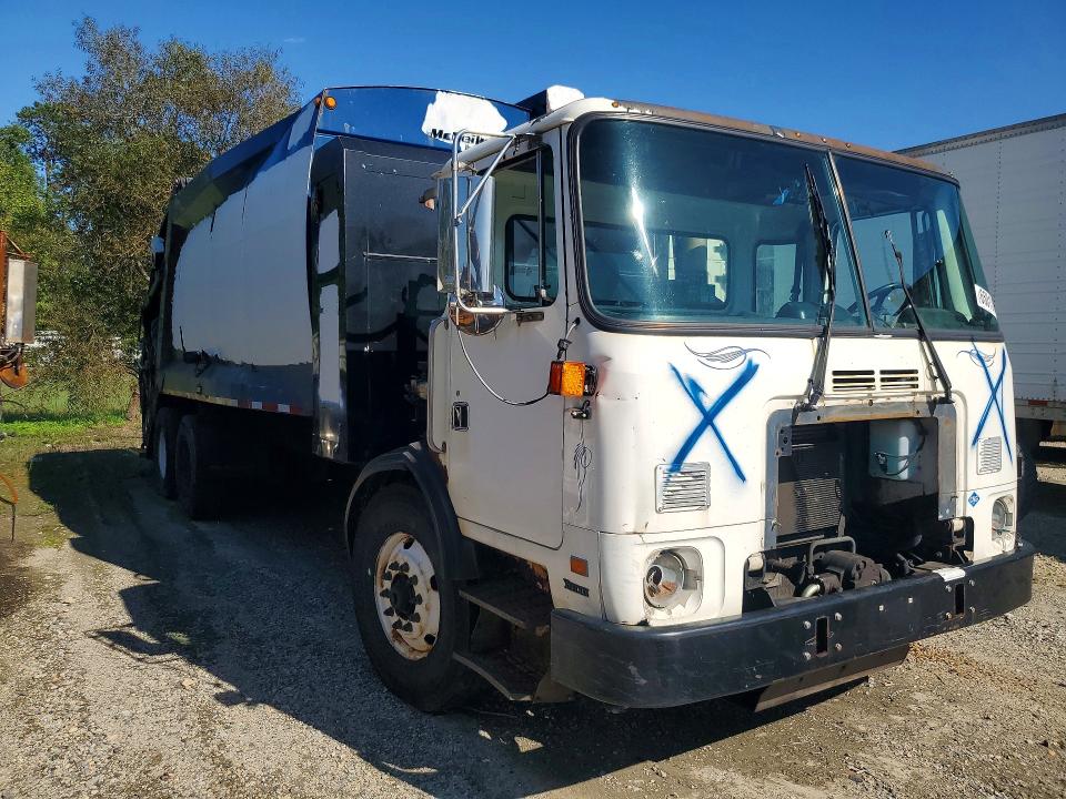 2012 Autocar llc Xpeditor VIN 5VCACLLE5CH213121 COPART salvage auction — MINOR DENT/SCRATCHES, Nj - Clean Title Export Only, sold $1,250 on 2026-09-24 (photo 4)