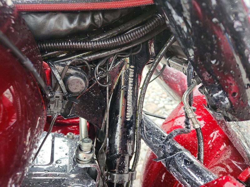 2016 Harley-davidson Fl VIN 1HD1KRM15GB673966 COPART salvage auction — SIDE, OH - CERT OF TITLE-SALVAGE, sold $5,700 on 2026-09-18 (photo 9)