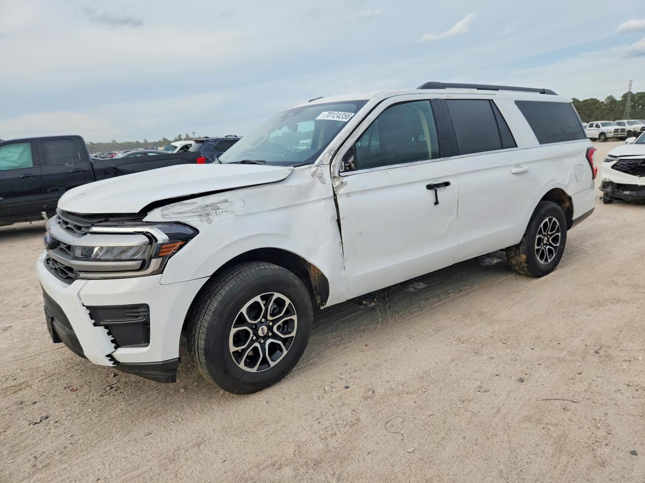 2022 Ford Expedition VIN 1FMJK1HTXNEA20149 — COPART salvage auction photo