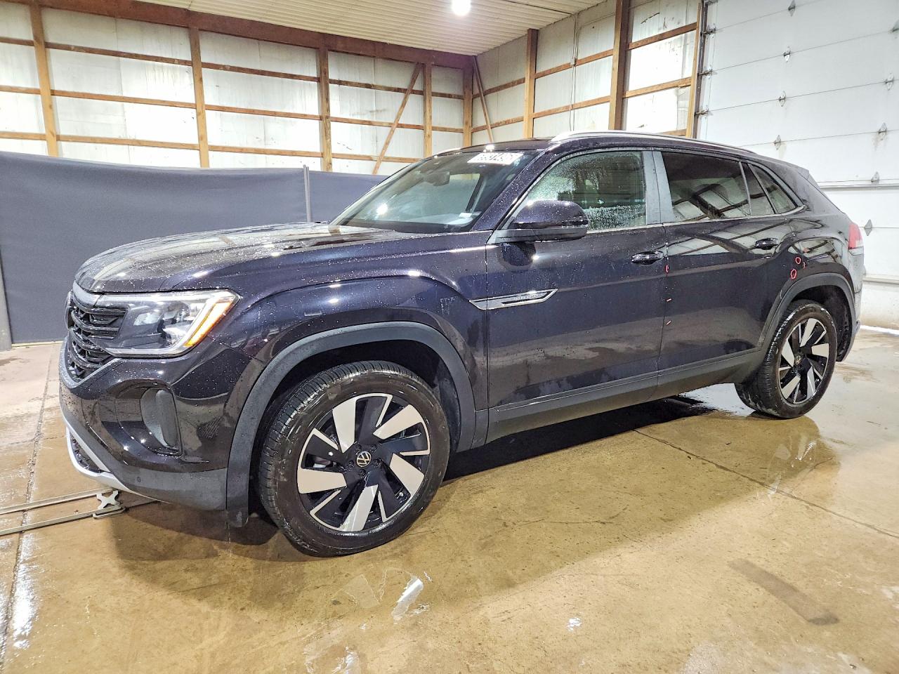 2026 Volkswagen Atlas Cross Sport VIN 1V2WC2CA0TC221102 — COPART salvage auction photo