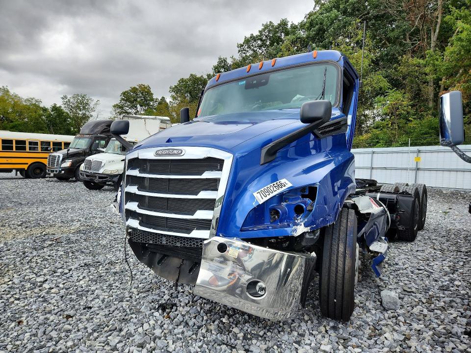 2025 Freightliner Cascadia 126 VIN 3AKJHLDV5SSWD6475 — COPART salvage auction photo