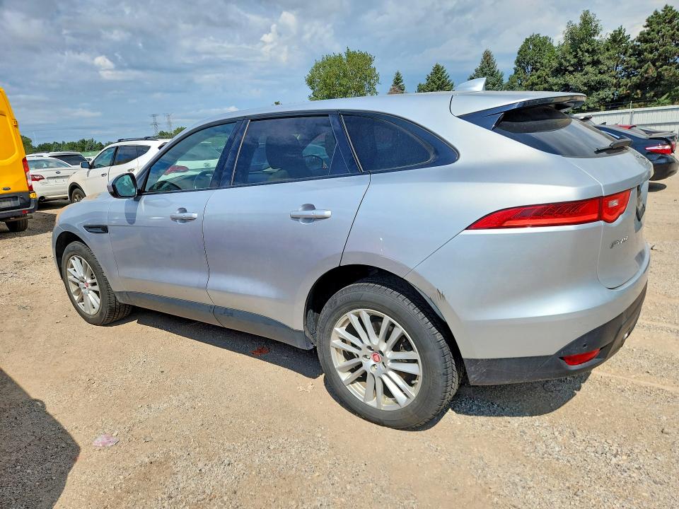 2017 Jaguar F-Pace VIN SADCK2BV6HA085660 COPART salvage auction — MECHANICAL, IL - CERTIFICATE OF TITLE, sold $2,250 on 2026-09-22 (photo 2)