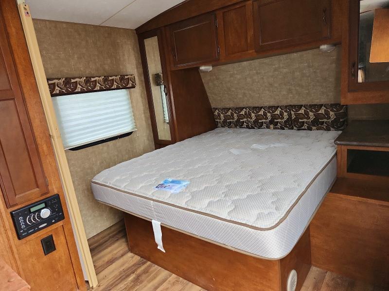 2015 Kz-rv VIN 4EZTP2427F8056073 COPART salvage auction — ROOF, IL - SALVAGE CERTIFICATE, sold $1,900 on 2026-10-08 (photo 5)