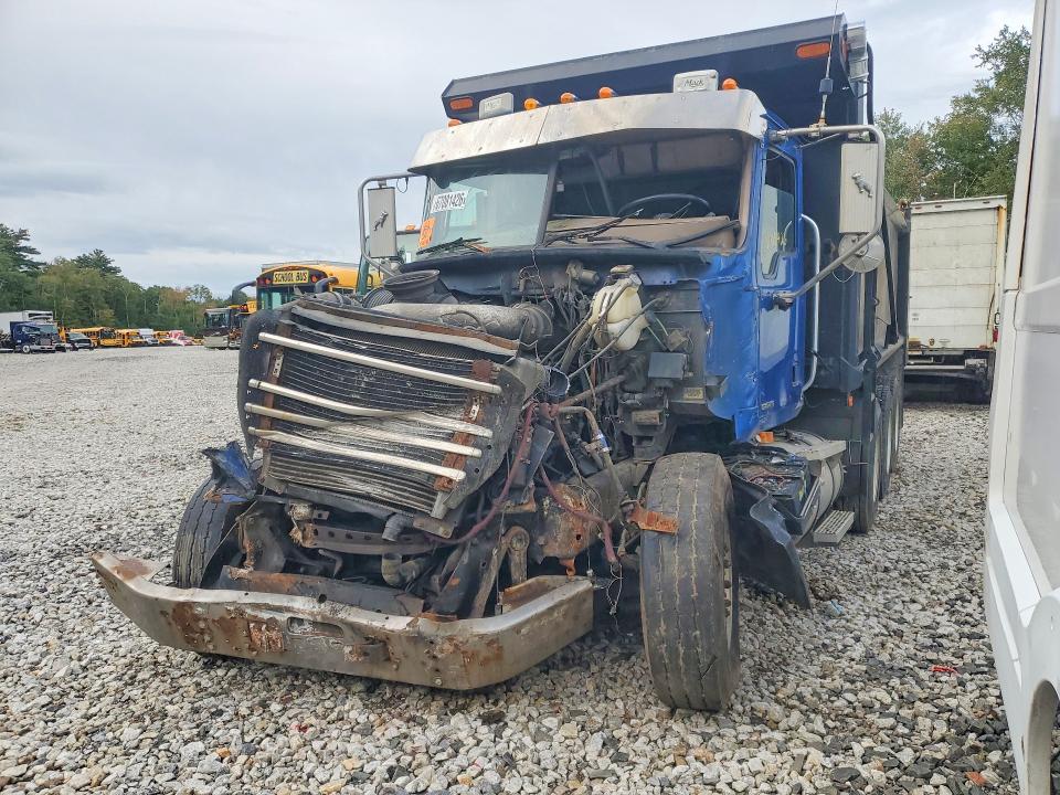 2007 Mack Granite VIN 1M2AG10C37M052897 COPART salvage auction — ROLLOVER, ME - CERT OF TITLE-REBUILT VEHICLE, sold $4,500 on 2026-09-29 (photo 1)