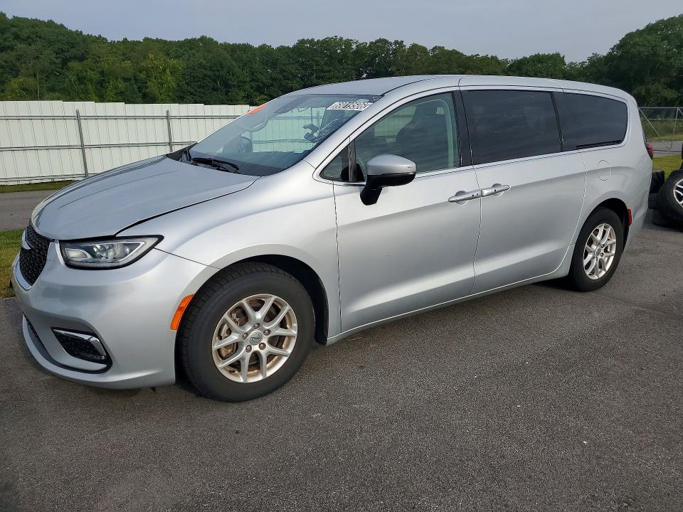 2023 Chrysler Pacifica VIN 2C4RC1BG8PR582198 — COPART salvage auction photo