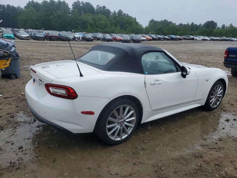 2017 Fiat 124 spider VIN JC1NFAEK2H0124686 COPART salvage auction — MECHANICAL, CT - CERTIFICATE OF TITLE (P), sold $5,700 on 2026-09-10 (photo 3)