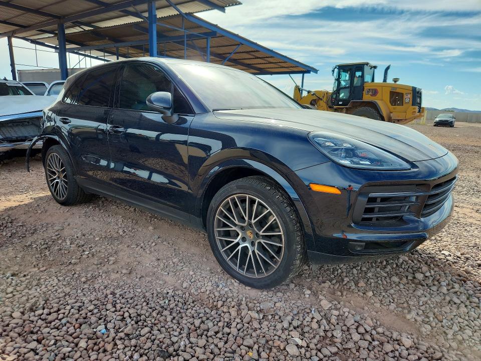 2022 Porsche Cayenne VIN WP1AA2AY9NDA05892 COPART salvage auction — REAR END, Az - Cert Of Title - Salvage, sold $31,000 on 2026-10-06 (photo 4)
