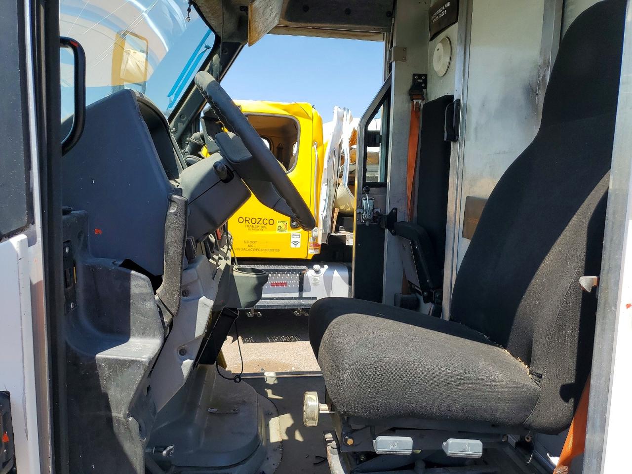 2018 Isuzu Reach VIN JALB4T174J7W01459 COPART salvage auction — Mechanical, AZ - CERTIFICATE OF TITLE (P), sold $4,200 on 2026-09-11 (photo 7)