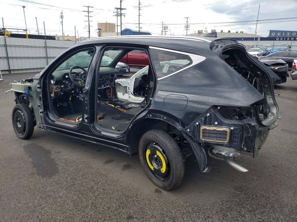2025 Genesis Gv80 VIN KMUHEESCXSU262660 COPART salvage auction — VANDALISM, CA - SALVAGE CERTIFICATE, sold $8,600 on 2026-09-16 (photo 2)