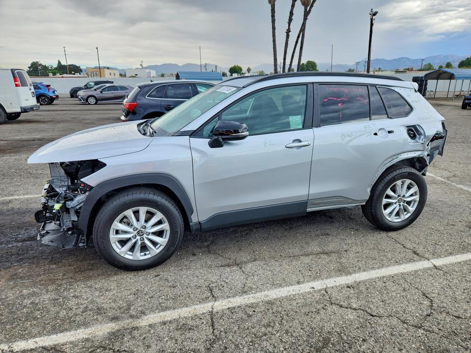 2026 Toyota Corolla cross VIN 7MUBAAAGXTV215061 — COPART salvage auction photo