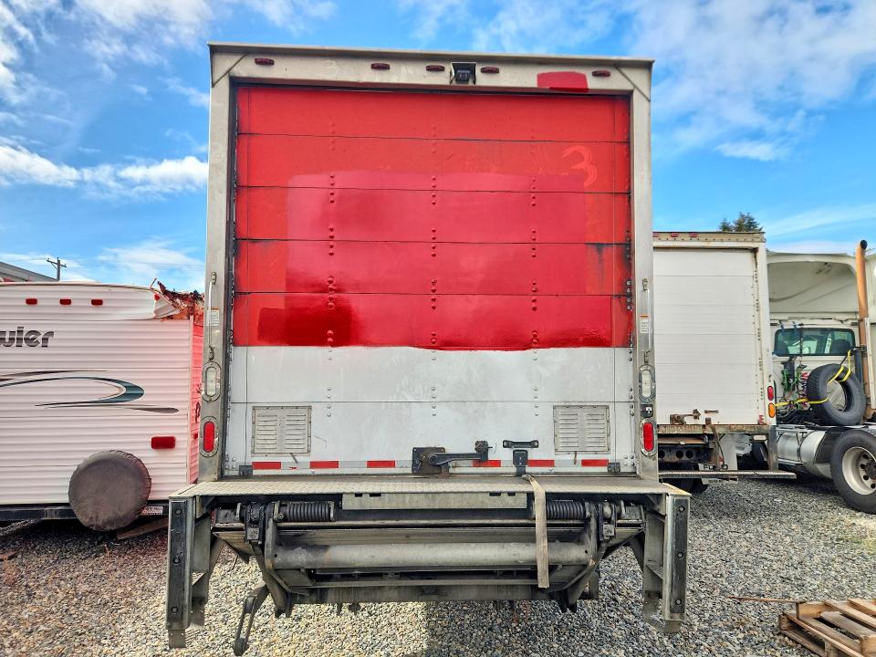 2017 Frht - freightliner VIN 3ALACWDT2HDJG7580 COPART salvage auction — MINOR DENT/SCRATCHES, WA - VEHICLE CERT OF OWNERSHIP-TITL (P), sold $4,100 on 2026-09-28 (photo 6)