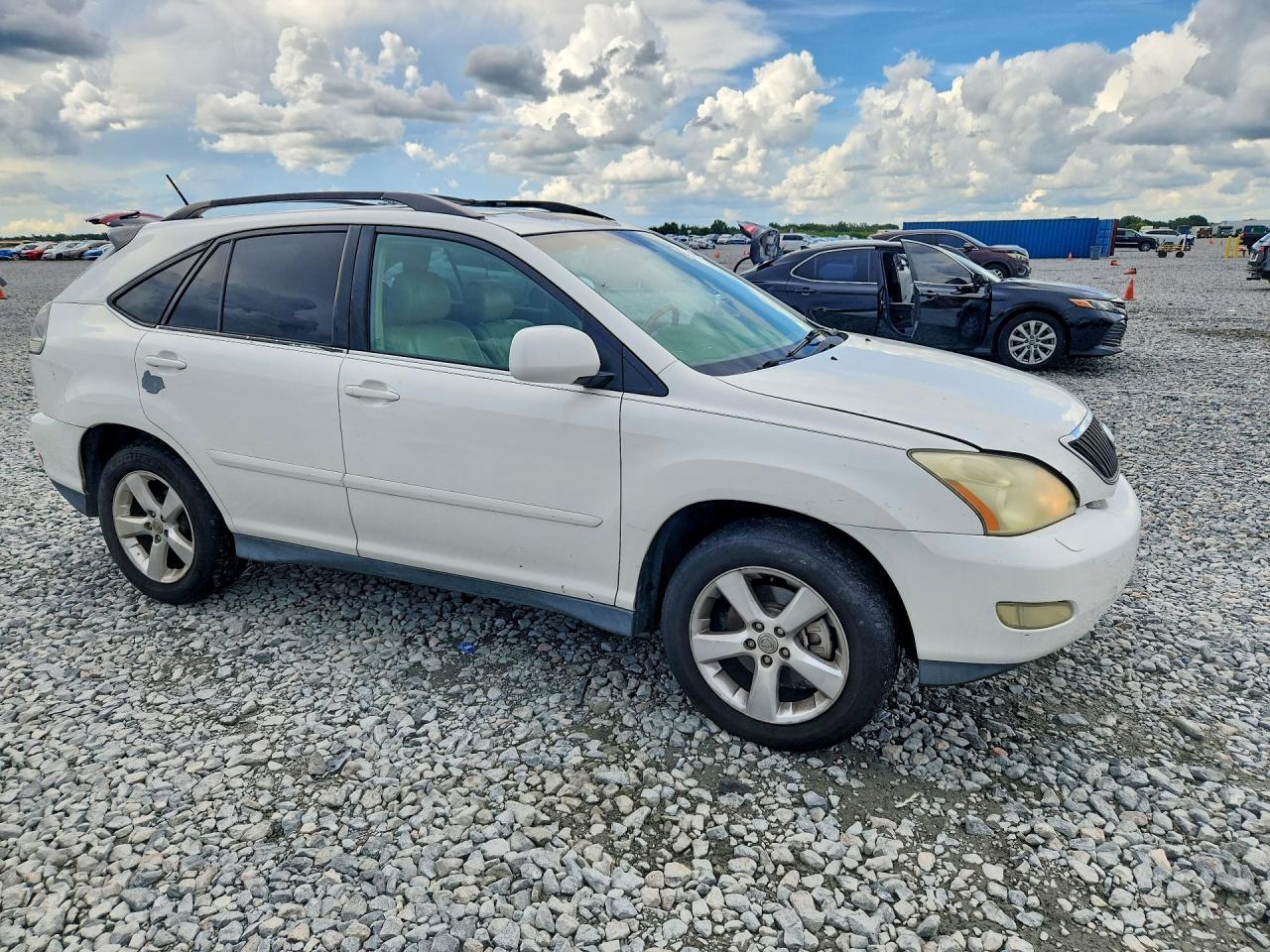 2004 Lexus RX VIN 2T2GA31U94C004649 COPART salvage auction — Minor Dent/Scratches, Ct - Clean Title, sold $1,700 on 2026-09-22 (photo 4)
