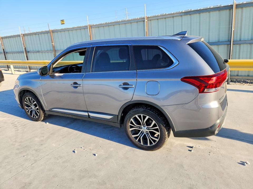2018 Mitsubishi Outlander VIN JA4JZ4AX1JZ010296 COPART salvage auction — NORMAL WEAR, TX - CERTIFICATE OF TITLE, sold $1,975 on 2026-09-11 (photo 2)