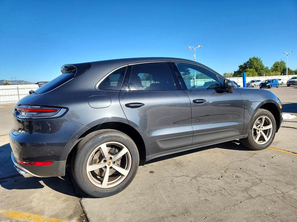 2020 Porsche Macan VIN WP1AA2A5XLLB07825 COPART salvage auction — FRONT END, CO - PUBLIC - SALVAGE TITLE, sold $17,600 on 2026-10-12 (photo 3)
