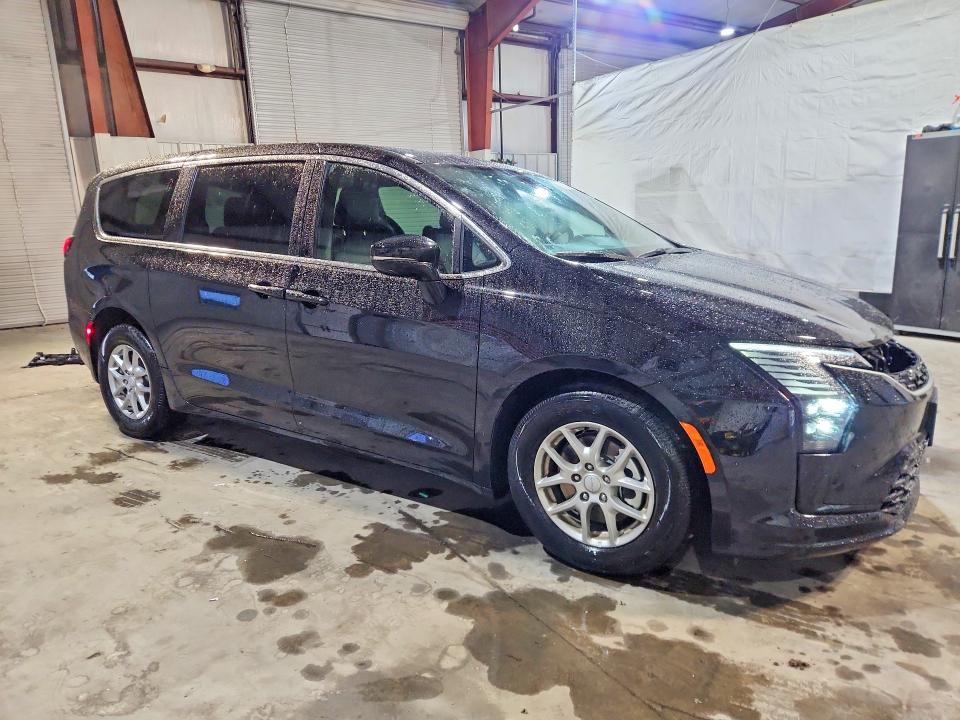2027 Chrysler Pacifica VIN 2C4RC1BG6VR583833 COPART salvage auction — FRONT END, Nh - Certificate Of Title, sold $18,300 on 2026-10-07 (photo 4)