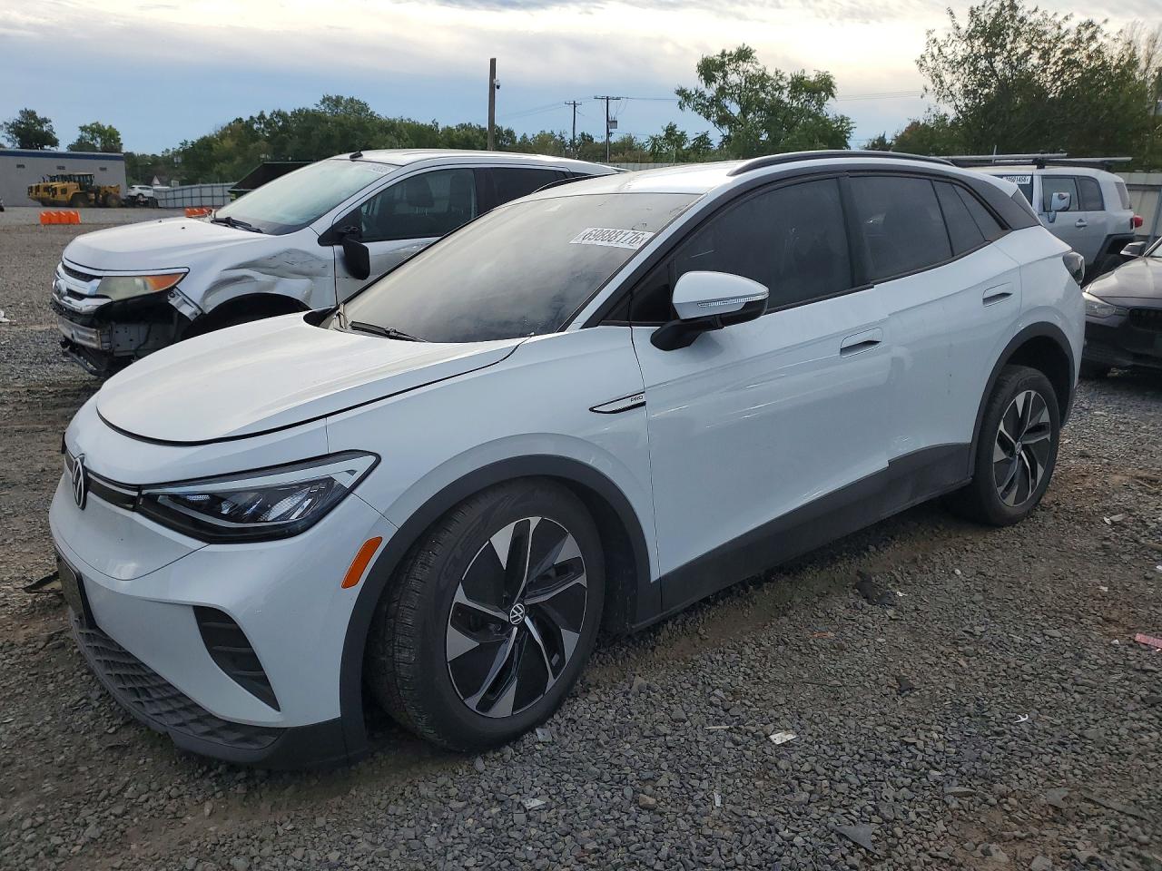 2022 Volkswagen ID.4 VIN WVGRMPE24NP043863 — COPART salvage auction photo