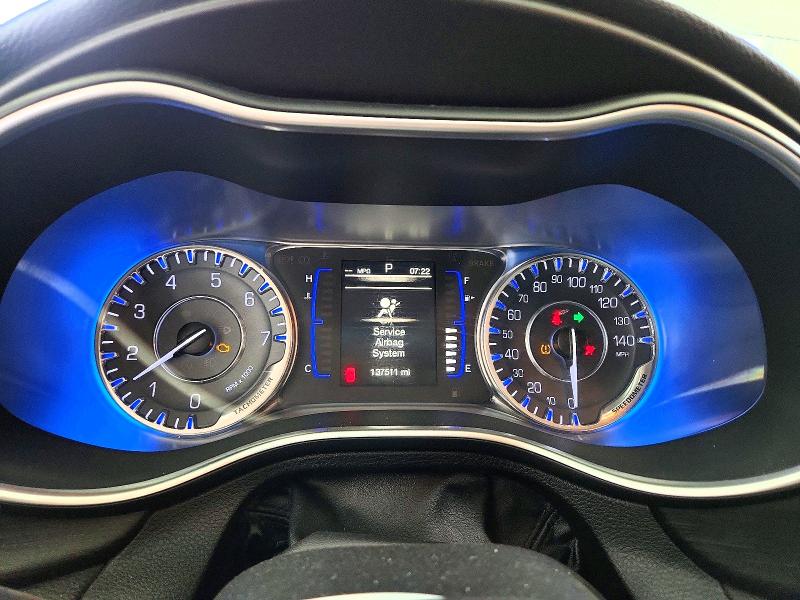 2015 Chrysler 200 VIN 1C3CCCAB2FN735861 COPART salvage auction — SIDE, Salvage Title, sold $500 on 2026-09-08 (photo 9)
