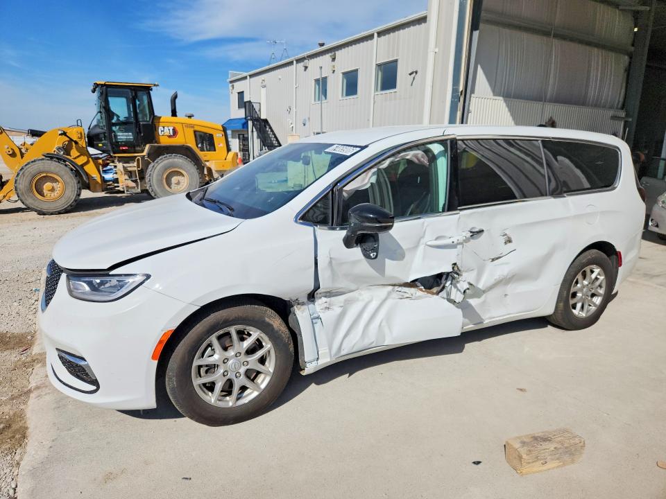 2026 Chrysler Pacifica VIN 2C4RC1BG2TR179487 — COPART salvage auction photo