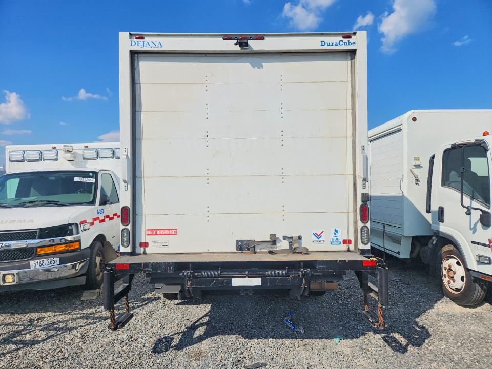 2021 Ford Econoline e350 VIN 1FDWE3FN2MDC35171 COPART salvage auction — MINOR DENT/SCRATCHES, NC - DEALER ONLY CLEAN TITLE, sold $13,900 on 2026-09-10 (photo 6)