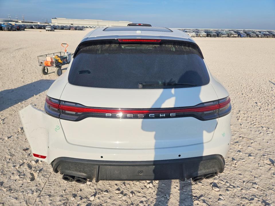 2025 Porsche Macan VIN WP1AA2A54SLB10878 COPART salvage auction — REAR END, Tx - Salvage Vehicle Title, sold $27,750 on 2026-10-01 (photo 6)