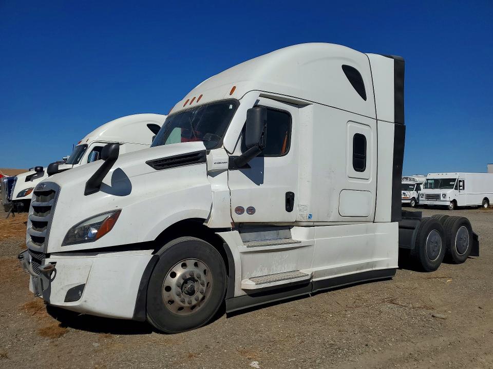 2025 Freightliner Cascadia 126 VIN 3AKJHHDR0SSVZ1109 — COPART salvage auction photo