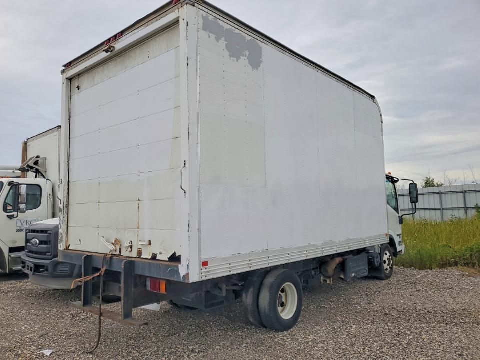 2017 Isuzu Npr VIN JALC4W16XH7003190 COPART salvage auction — STRIPPED, In - Certificate Of Title, sold $10,000 on 2026-09-24 (photo 3)