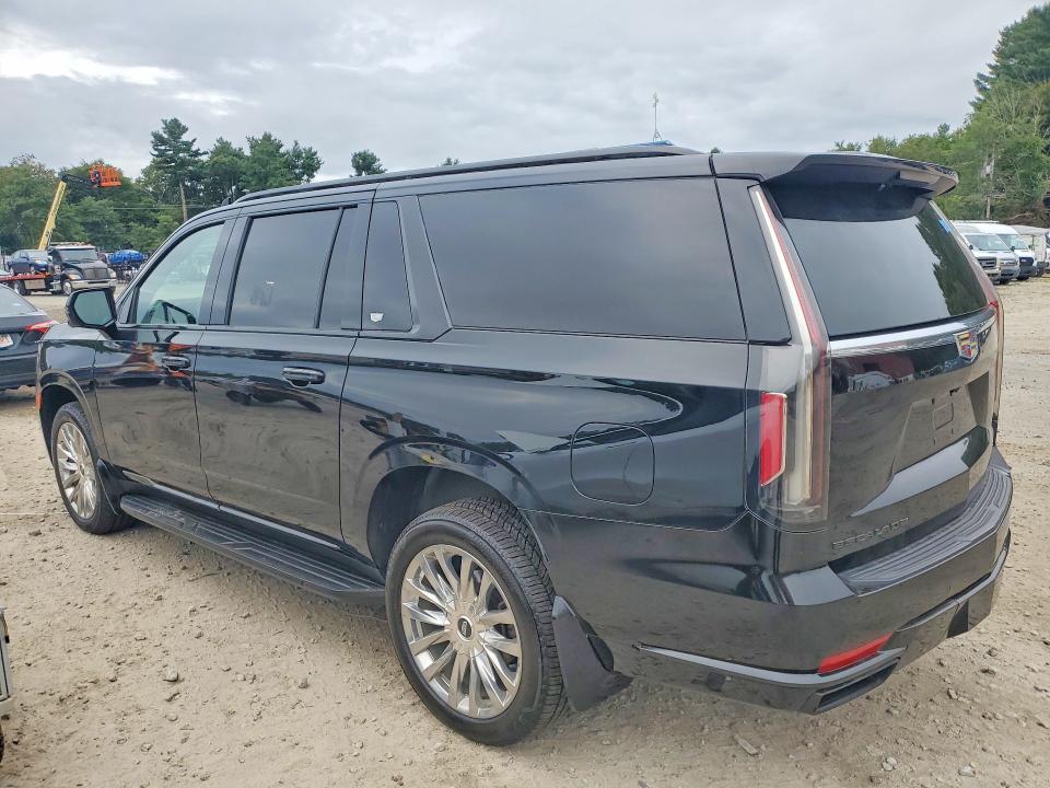 2022 Cadillac Escalade esv VIN 1GYS4JKL0NR133820 COPART salvage auction — MINOR DENT/SCRATCHES, MA - CERTIFICATE OF TITLE (P), sold $39,000 on 2026-10-05 (photo 2)