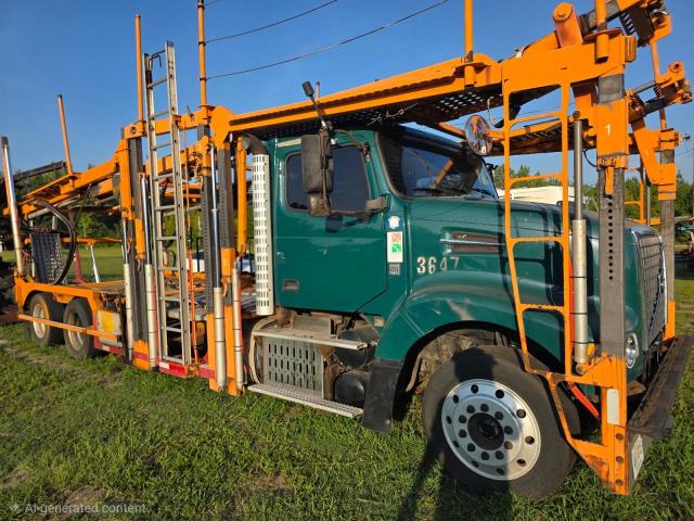 2014 Volvo Vah VIN 4V5R99DG5EN159597 COPART salvage auction — MINOR DENT/SCRATCHES, SC - DEALER ONLY CLEAN TITLE (P), sold $675 on 2026-10-05 (photo 4)