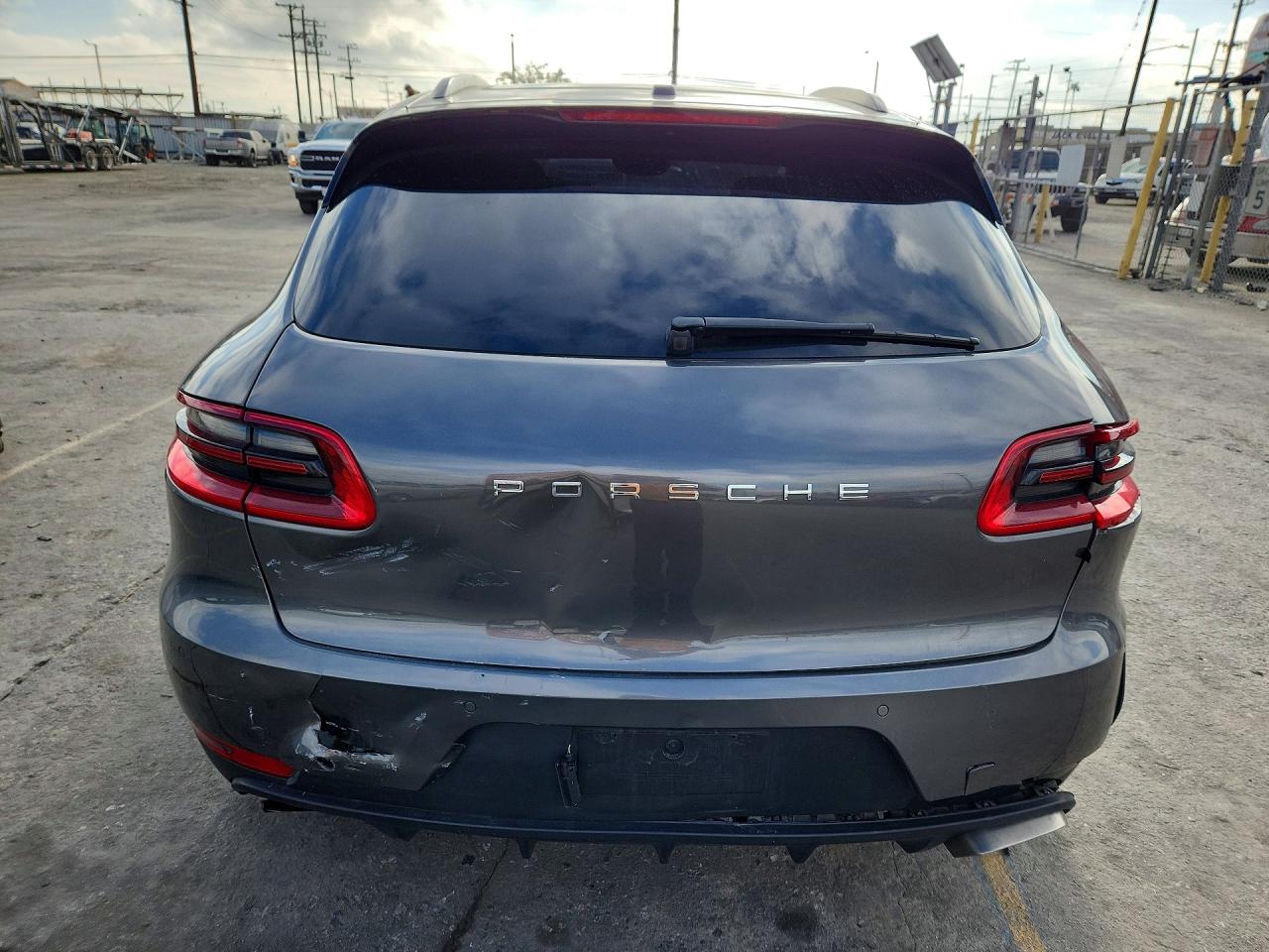 2018 Porsche Macan VIN WP1AA2A5XJLB03982 COPART salvage auction — Side, CA - SALVAGE CERTIFICATE, sold $7,300 on 2026-09-11 (photo 6)