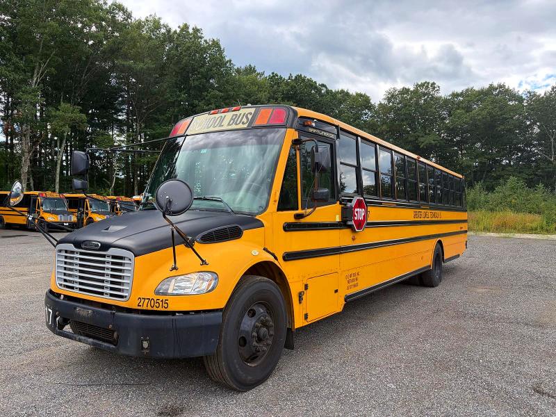 2015 Freightliner Chassis VIN 4UZABRDU7FCFW9496 COPART salvage auction — NORMAL WEAR, MA - CERTIFICATE OF TITLE (P), sold $100 on 2026-09-18 (photo 2)